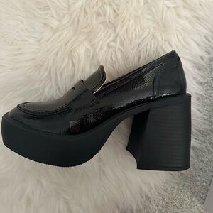 BRAND NEW never worn Princess Polly work loafers